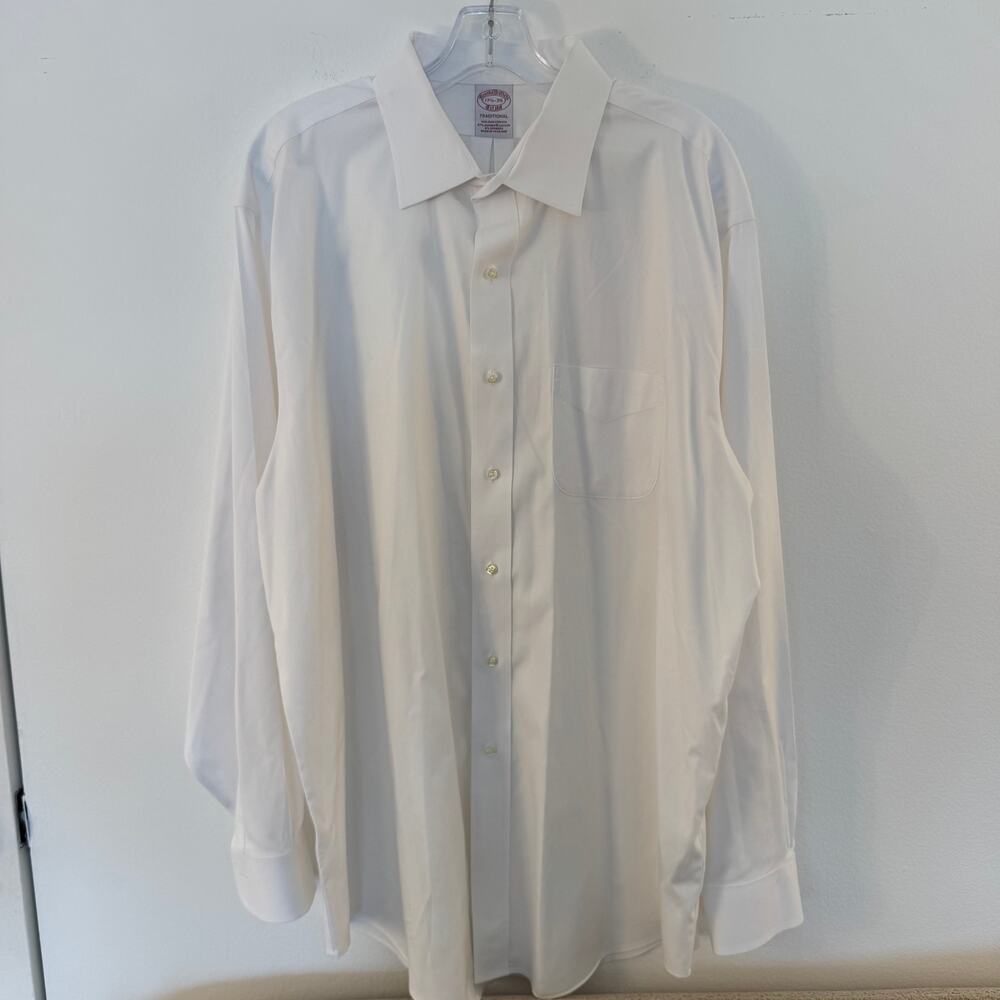 Brooks Brothers White Dress Shirt 17.5 35 Traditional Fit Supima Cotton Stretch
